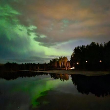 Charmig Gard Med Bastu, Strandtomt Och Utedusch I Naturskoent Omrade Sveg Eksteriør billede