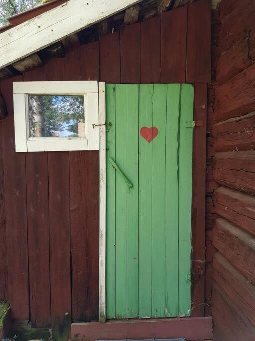 Charmig Gard Med Bastu, Strandtomt Och Utedusch I Naturskoent Omrade Sveg Eksteriør billede
