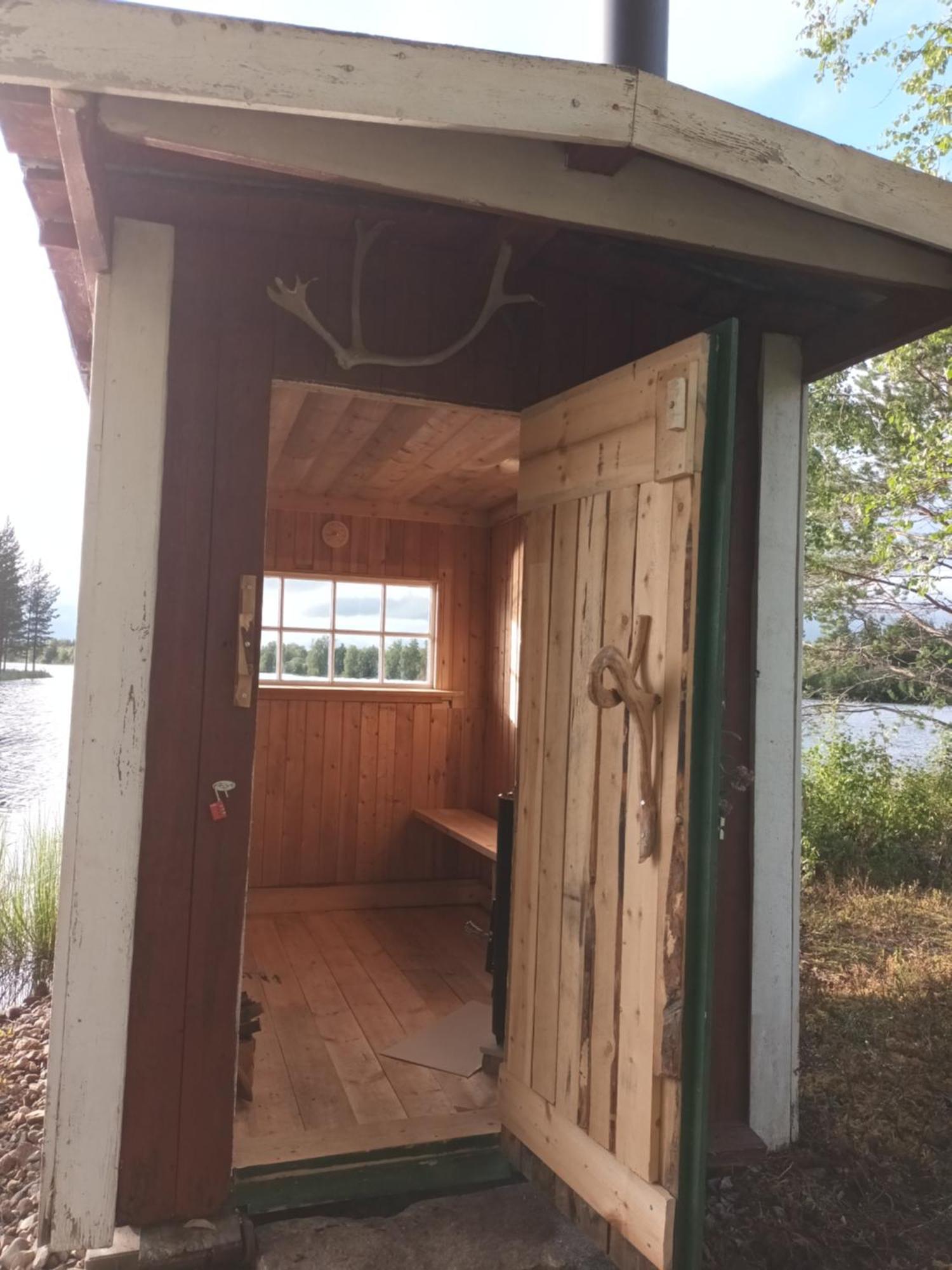 Charmig Gard Med Bastu, Strandtomt Och Utedusch I Naturskoent Omrade Sveg Eksteriør billede